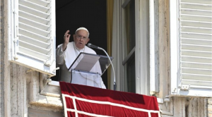el Papa Francisco ofreció la tradicional alocución semanal antes de la oración mariana del Ángelus.