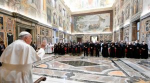el Papa Francisco recibió en audiencia a religiosos de 5 institutos de vida consagrada
