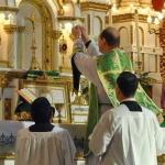 han surgido rumores de que el Papa Francisco se dispone a imponer estrictas restricciones a la Misa Tradicional en Latín