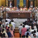 La raíz del conflicto estaba en la negativa de una de las 36 diócesis a adoptar la nueva modalidad de la Sagrada Qurbana, el rito eucarístico