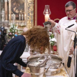 Alisa se preparó para ser bautizada y entrar en la Iglesia católica.