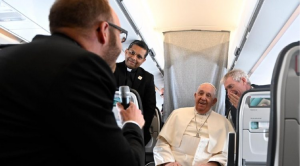 el Papa Francisco atendió las preguntas de algunos periodistas con relación al viaje recién concluido a Luxemburgo y Bélgica