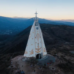 La edificación del Santuario inició en 1859, se inauguró en 1869 y se concluyó en 1875.