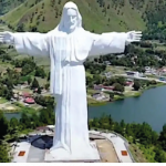 Indonesia presenta la estatua de Jesús más alta del mundo, un nuevo símbolo de fe