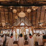 Monseñor Pedro Pablo Elizondo, LC, obispo local, presidió la concelebración eucarística en la que también concelebraron otros sacerdotes