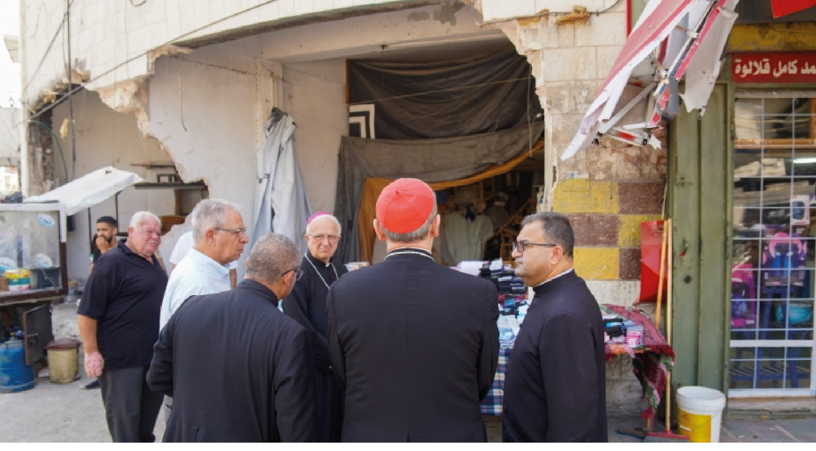 realizó una visita de solidaridad a la parroquia latina de Jenin y evaluó los daños causados ​​por la reciente operación militar israelí