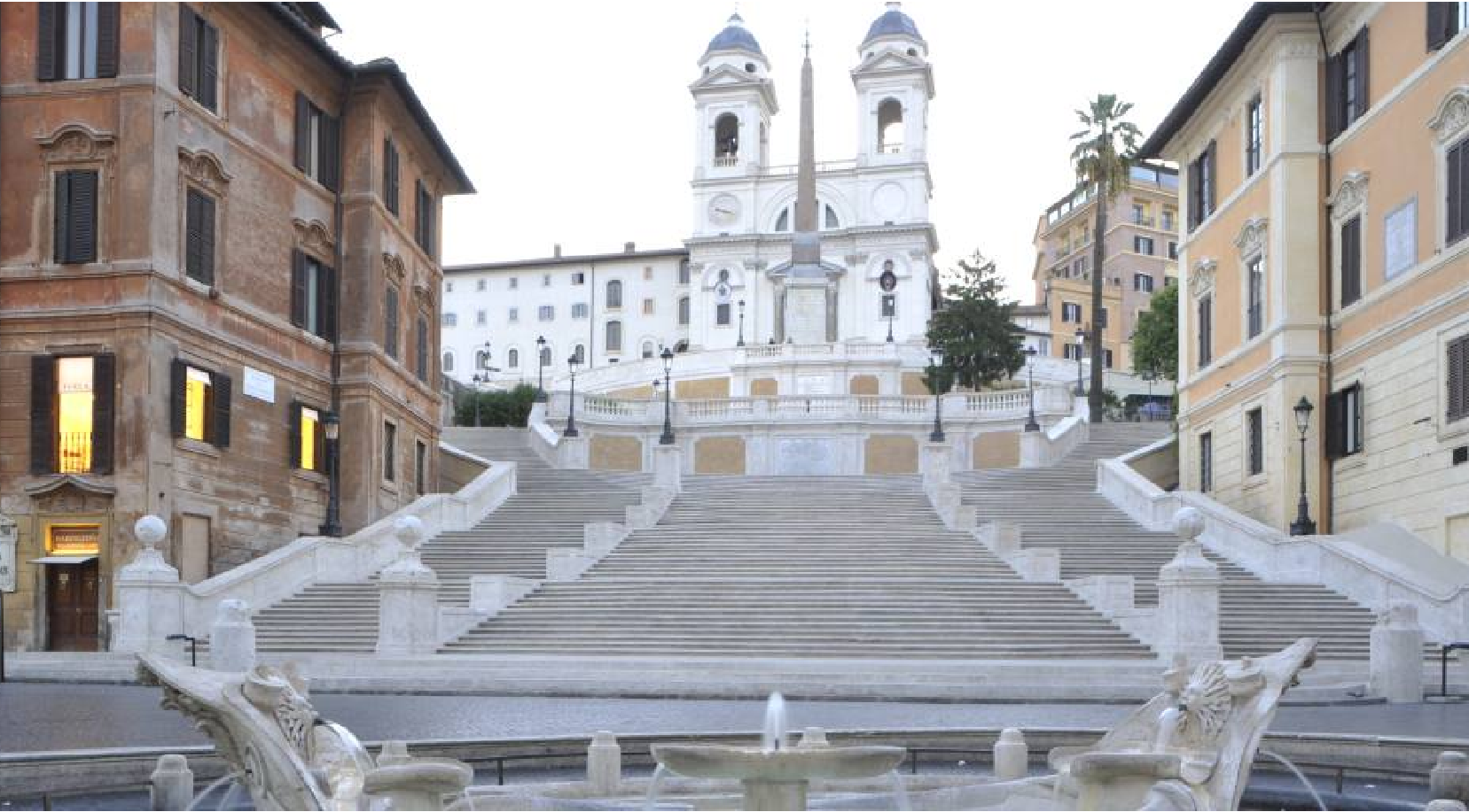 una sentencia de la Corte de Cuentas de Francia puso en duda la soberanía italiana sobre la famosa Escalera Española y la iglesia adyacente, Trinità dei Monti, en la Piazza di Spagna