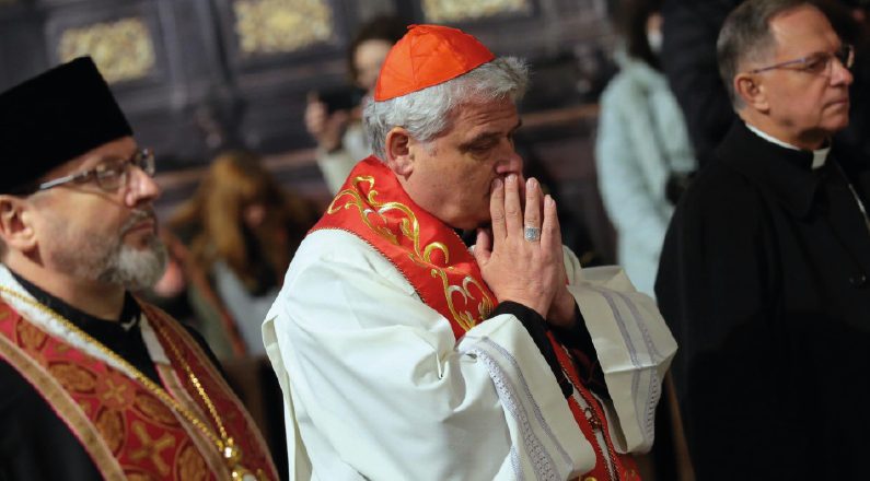 cardenal Konrad Krajewski, limosnero de Su Santidad