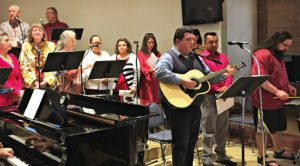 ¿dónde debe estar el coro en la iglesia?