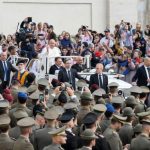 el Papa Francisco presidió la audiencia general en la Plaza de San Pedro