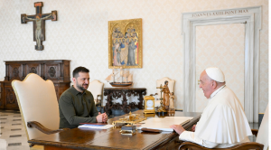 el presidente de Ucrania, Volodymyr Zelensky, mantuvo una audiencia privada con el Papa Francisco