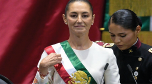 la nueva presidente de México tomó posesión de su puesto como mandatario del país