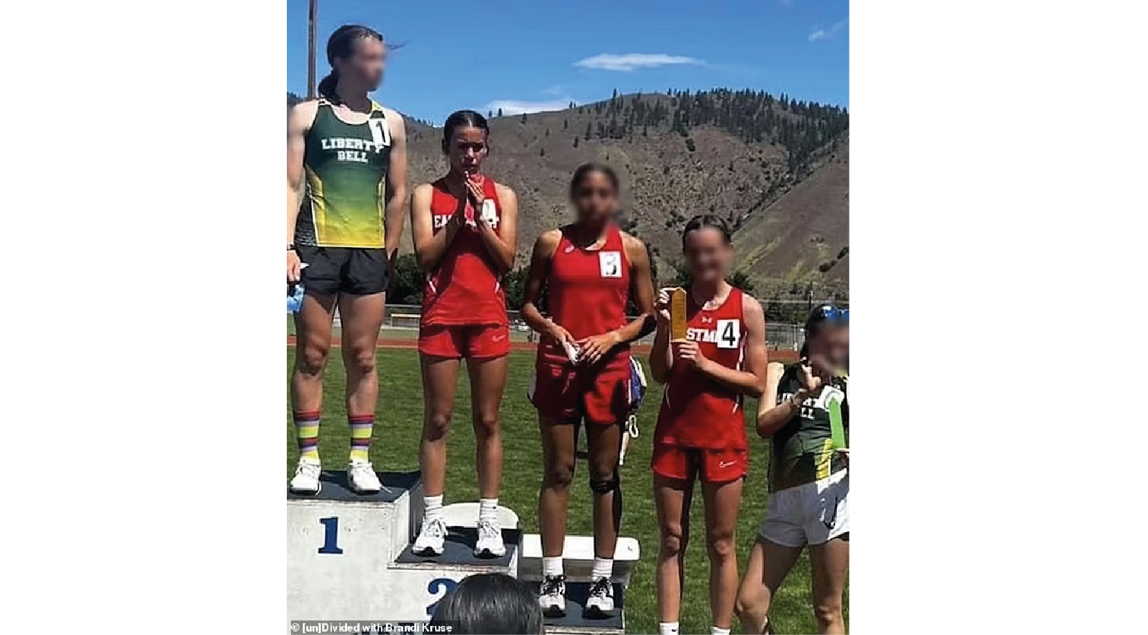 Una niña de 14 años fue derrotada en una carrera juvenil por un atleta transgénero.