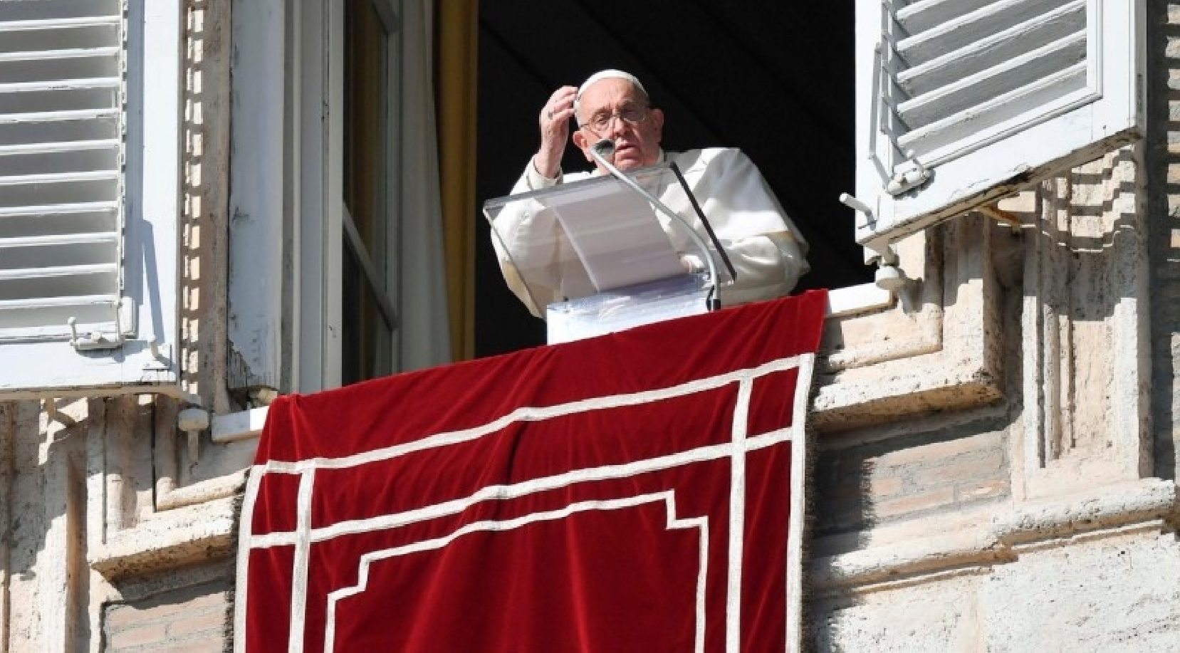 El Sumo Pontífice recordó que ese domingo la Iglesia católica conmemoraba la Jornada Mundial de los pobres