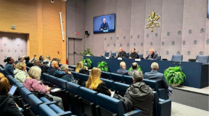 Encabezada por el cardenal Mauro Gambetti, arcipreste de la Basílica de San Pedro, y el padre Enzo Fortunato, director de comunicación de la Basílica