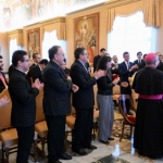 Los seminaristas estaban acompañados por los obispos de Pamplona y San Sebastián.