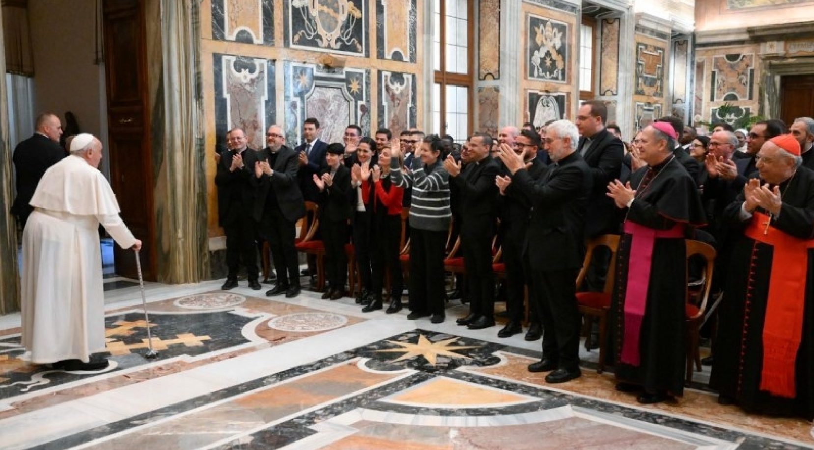 el Papa Francisco recibió en audiencia en la Sala Clementina del Palacio Apostólico a los profesores y estudiantes del Estudio Teológico San Pablo de Catania.