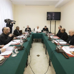 Estuvieron presentes con el Papa los cardenales que forman parte del Consejo y el Secretario.