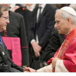 Papa León habla con presidente de Israel y reitera condena contra el antisemitismo