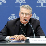 ¿Es moralmente aceptable que militares desobedezcan a Trump si pide invadir Groenlandia? Respuesta del ex presidente de obispos americanos