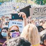 1 de cada 4 estadounidenses a favor del aborto en todas las circunstancias: datos revelan una nación que aún busca el consenso