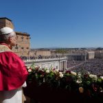 Cómo informó un diario auto declarado socialista la actuación del Papa en su primer año: A quién favorece las informaciones (2)
