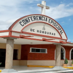 Cuando roban la voz del pastor: el fraude digital por medio de IA ataca a la Iglesia en Latinoamérica