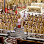FOTOGALERÍA: Heraldos del Evangelio ordenan a 26 sacerdotes y 31 diáconos tras levantamiento de restricciones por parte del Vaticano FOTOGALERÍA: Heraldos del Evangelio ordenan a 26 sacerdotes y 31 diáconos tras levantamiento de restricciones por parte del Vaticano