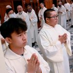 Entre el altar y el Estado: La formación del clero católico en China refleja el endurecimiento del marco de la religión «sinizada»