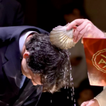 La cifra exacta de nuevos bautismos 2026 en Francia brindada oficialmente por la Iglesia y explicada con gráficos