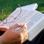 La Biblia y los jóvenes: 7 impresionantes datos que revela una nueva investigación mundial