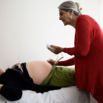 Parteras de Buenos Aires podrán prescribir fármacos abortivos