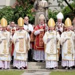 Tras las excomuniones, la petición de flexibilización con la liturgia preconciliar. La ejemplar reacción de 13 obispos y cardenales