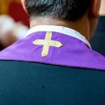 Preguntas sobre liturgia: el uso de la estola fuera de la misa Preguntas sobre liturgia: el uso de la estola fuera de la misa
