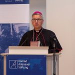 Obispo alemán desafía la prohibición romana de la homilía, sin reclamar el derecho a infringirla
