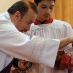 Preguntas sobre liturgia: diáconos, comunión y bendición eucarísticas