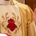Preguntas sobre liturgia: El gesto «orans» del sacerdote en los funerales